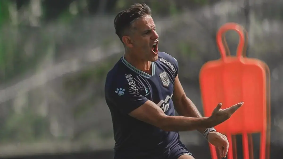 Pelatih Timnas Indonesia John Herdman puas setelah Skuad Garuda mengalahkan Bali United 3-0 dalam laga uji coba jelang ASEAN Championship Hyundai Cup 2026 di Gianyar, Bali. (Dok. Timnas Indonesia Official)