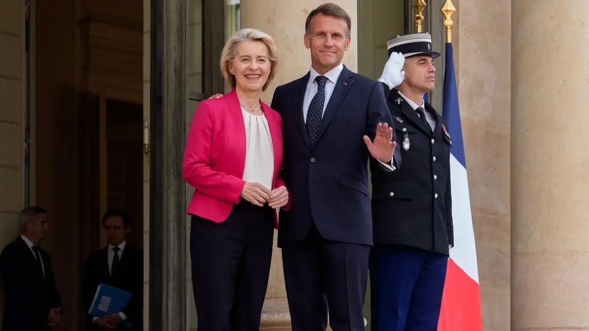 Emmanuel Macron : Prancis menjadi negara pertama di Uni Eropa yang melarang anak di bawah usia 15 tahun memiliki akun media sosial. (Dok emmanuelmacron)