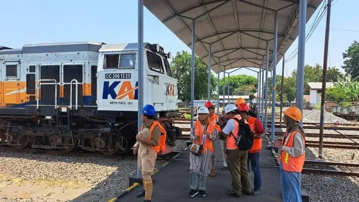 Depo, dipo lokomotif, dan Balai Yasa memiliki peran berbeda dalam perawatan sarana kereta api. (Radar Surabaya)