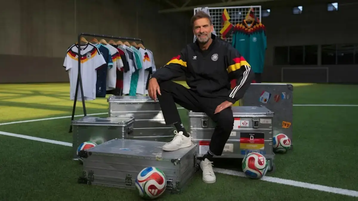 Jurgen Klopp resmi menjadi pelatih Timnas Jerman. Dia menegaskan siap mundur jika media mengganggu keluarganya. (Dok. DFB)