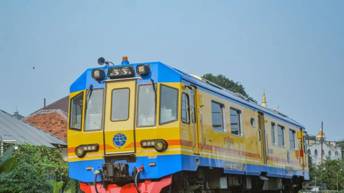Kereta Ukur milik Direktorat Jenderal Perkeretaapian atau PT KAI saat melakukan inspeksi jalur. (Pinterest)