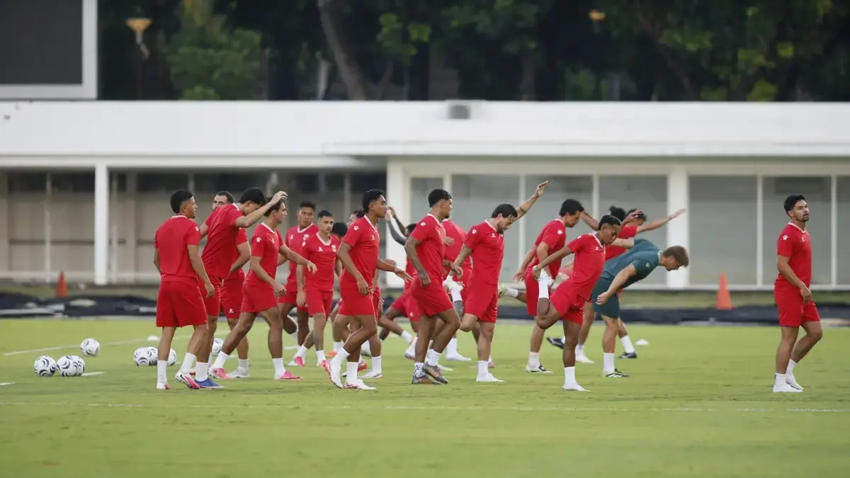 Pemain Timnas Indonesia mengikuti sesi latihan di Stadion Madya, Kompleks Olahraga Gelora Bung Karno, Jakarta, Minggu (26/7). (Dery Ridwansah/JawaPos.com)