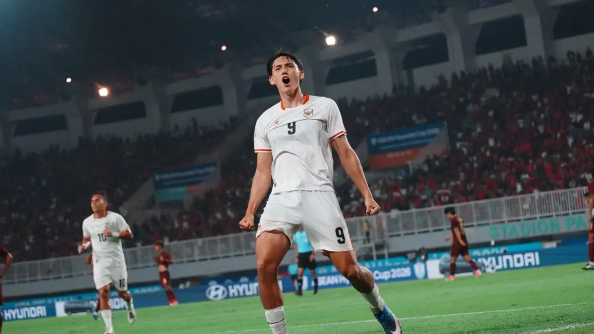 Debut perdana Mitchell Baker langsung mencuri perhatian publik dengan mencetak hattrick ke gawang Kamboja. (aseanutdfc)