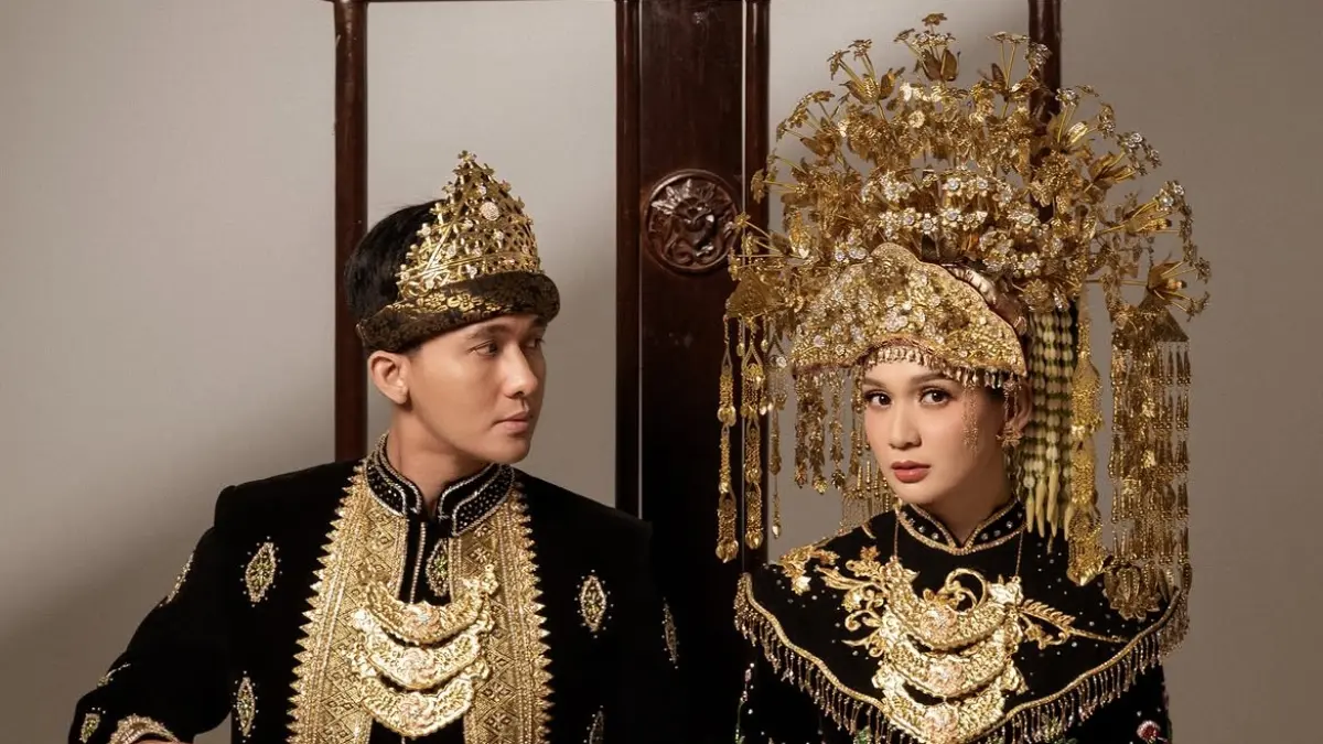 Dea Annisa resmi bertunangan dengan Mazaki Ahmad setelah dua tahun pacaran. (Dok. Dea Annisa)