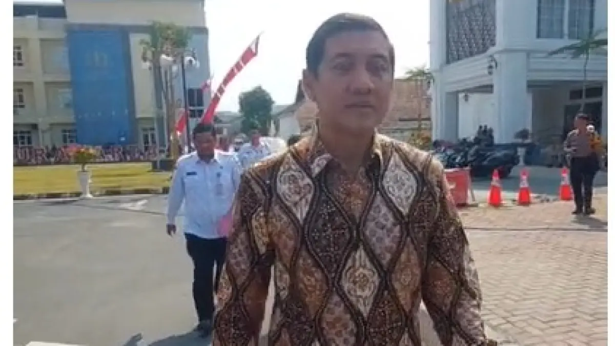 PLT Bupati Sukoharjo menjalani pemeriksaan oleh KPK di Mapolresta Surakarta Rabu (29/7) (Antonius Christian/solobalapan.com)