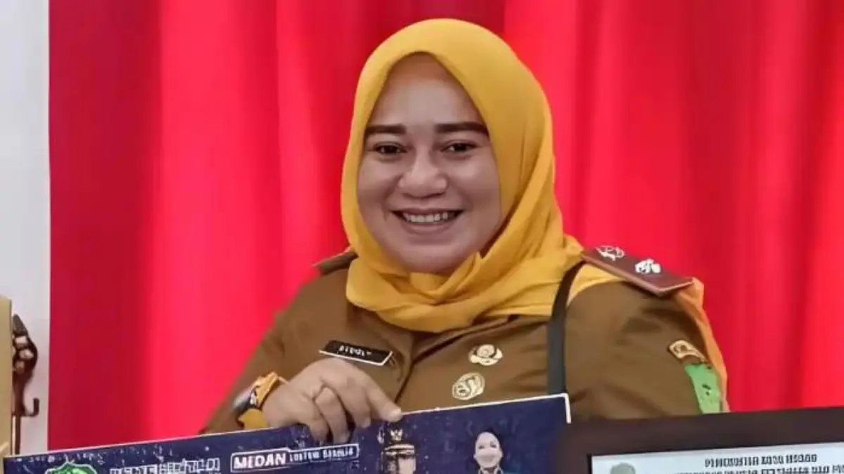 Lurah Paya Pasir, Syerli yang viral buntut nyeletuk ‘cie curhat dia bah’ saat warga ngadu ke Wali Kota Medan.