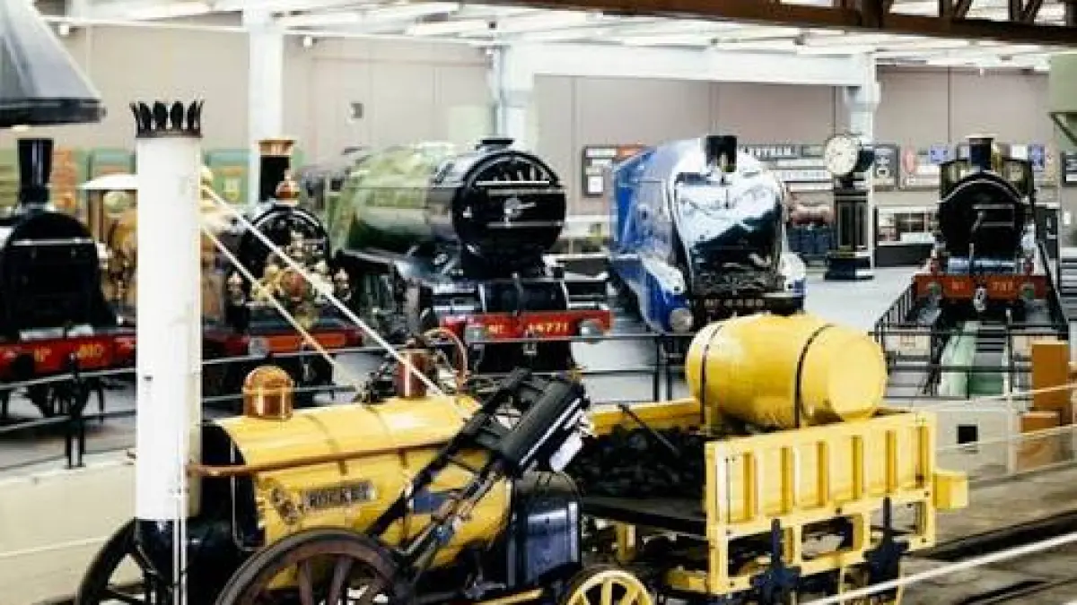 George Stephenson dikenal sebagai "Bapak Perkeretaapian" karena menyempurnakan teknologi lokomotif uap hingga menjadi dasar perkembangan kereta api modern. (Science Museum Gruop Collection)