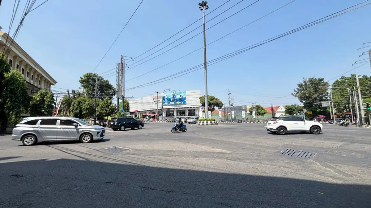 Lampu Merah atau Persimpangan Jalan Panggung, Jebres. (Siti Putri/Radar solo)