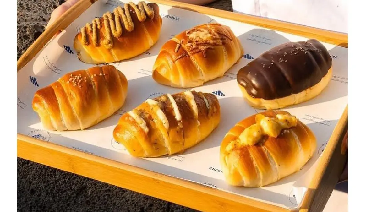 beragam varian rasa salt bread. (IG amco. bakehouse)