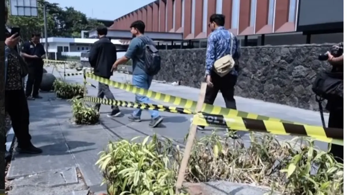 10 pohon besar di kawasan Cihapit ditebang tanpa izin. (dok. hmfarhanbdg)
