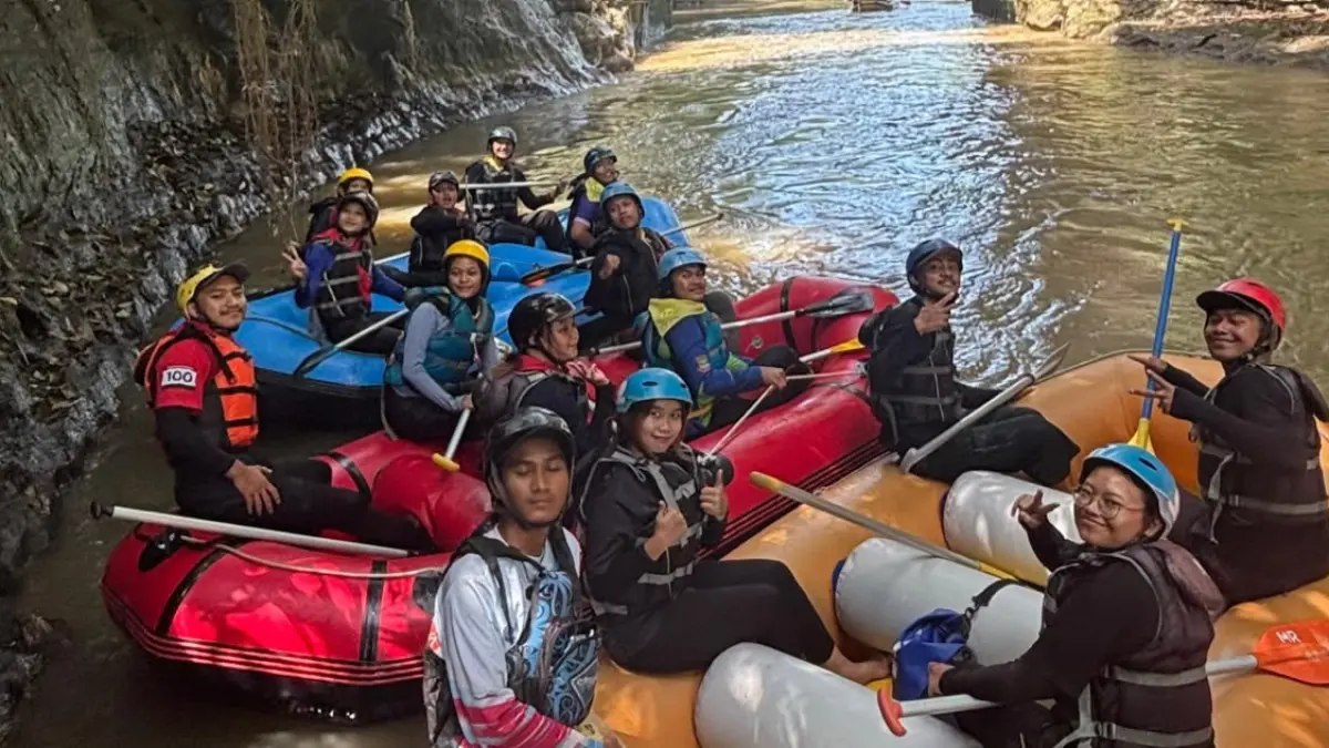 Ilustrasi kegiatan Olahraga Arung Jeram. (Narasumber Cilla)