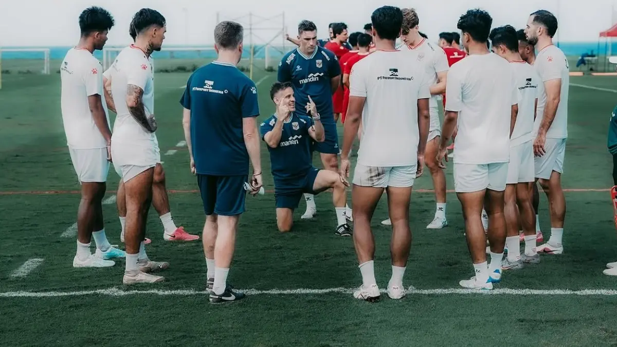 John Herdman menyiapkan mental dan taktik Timnas Indonesia jelang menghadapi Singapura di Piala AFF 2026. (dok. officialjohnherdman)