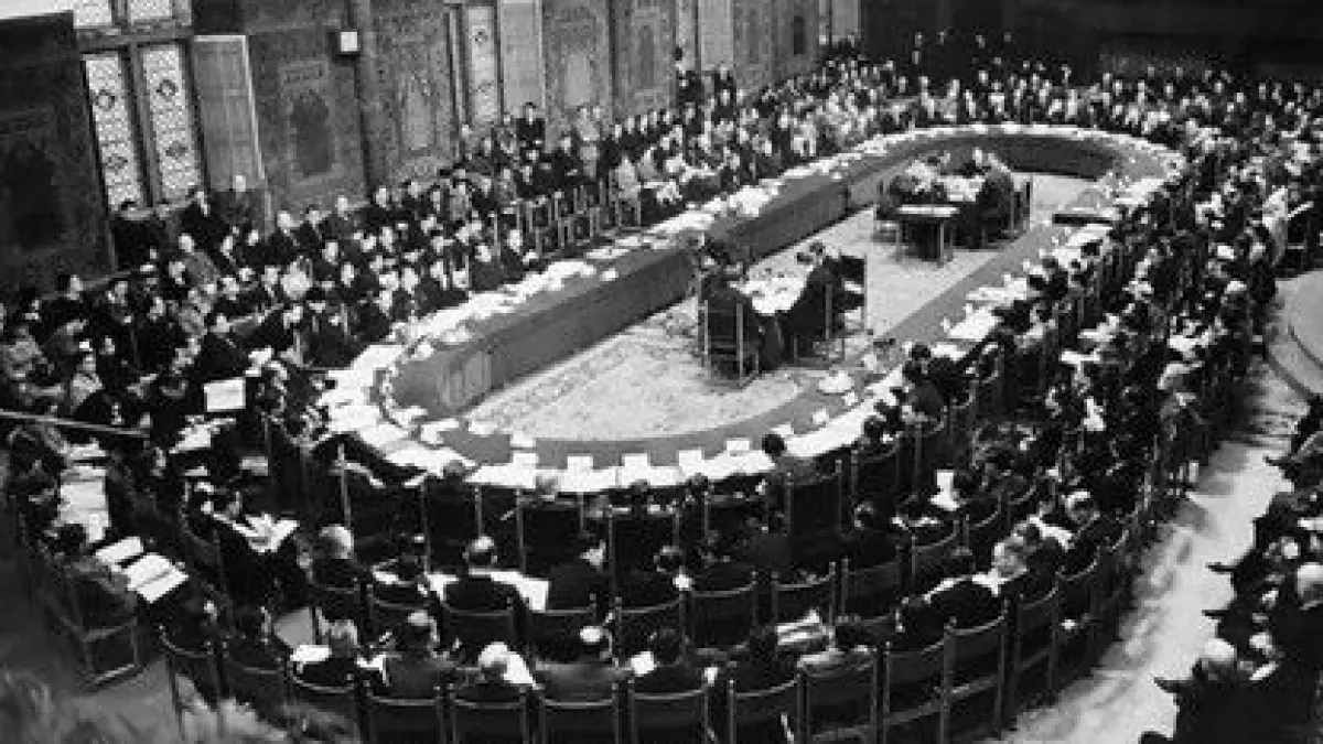 Konferensi Meja Bundar menjadi salah satu tonggak penting dalam pengakuan kedaulatan Indonesia oleh Belanda. (Pinterest) 