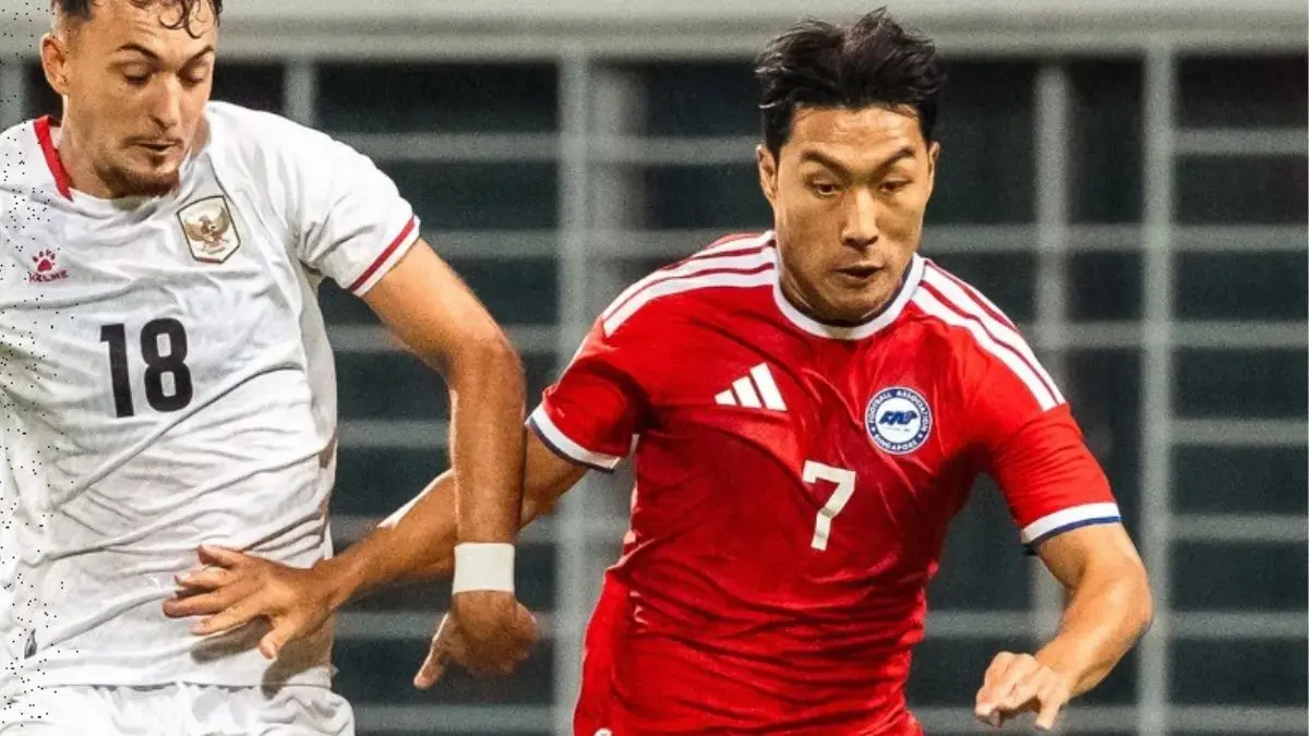 Instagram Song Ui-young diserbu oknum suporter setelah kartu merahnya dibatalkan VAR dalam laga Singapura vs Timnas Indonesia. (Instagram/@fasingapore)