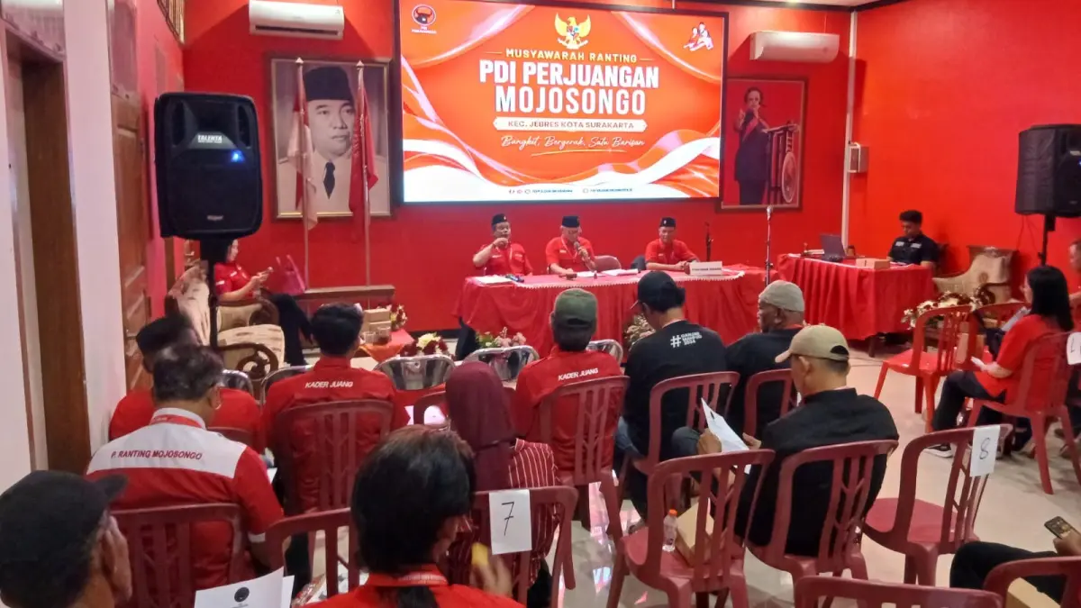 Ketua DPC PDIP Solo Aria Bima instruksikan pengurus ranting baru di Mojosongo jadi penyalur aspirasi warga hingga tingkat RW lewat program Jaring Asmara.