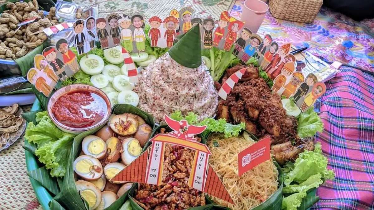Beragam lomba bertema makanan bisa menjadi pilihan untuk memeriahkan perayaan HUT Kemerdekaan. (Pinterest)