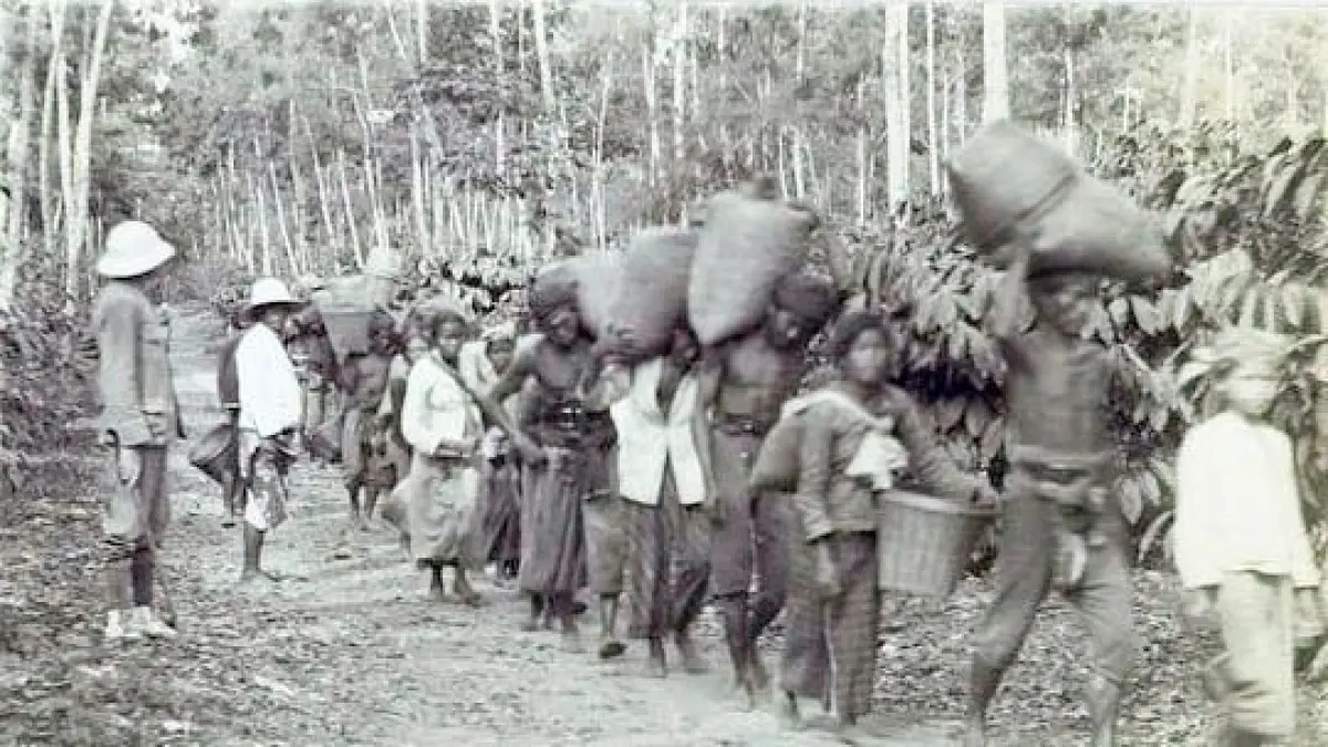 Petani turut menyokong perjuangan kemerdekaan melalui pangan, tenaga, dan dukungan bagi para pejuang. (Pinterest)