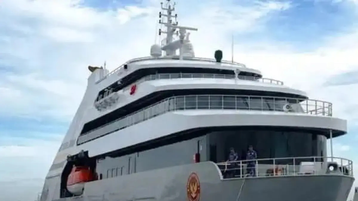 Kapal pesiar ekspedisi J7 Explorer milik pengusaha asal Kalimantan Selatan, Andi Samsudin Arsyad atau Haji Isam, mendadak jadi perbincangan hangat di media sosial. (Istimewa)