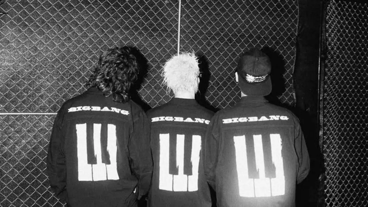 20 tahun perjalanan, lebih dari empat tahun menunggu, BIGBANG akhirnya kembali!  “BiiiG” dirilis tepat di hari ulang tahun debut mereka, sekaligus menjadi awal perjalanan baru G-Dragon, Taeyang, dan Daesung. (Pinterest)