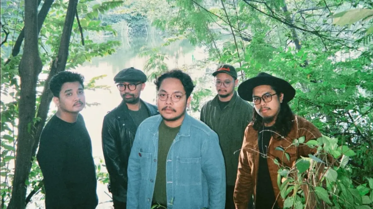 Potret foto personel grup band rock asal Surabaya, The People Of The Sun (foto by instagram)