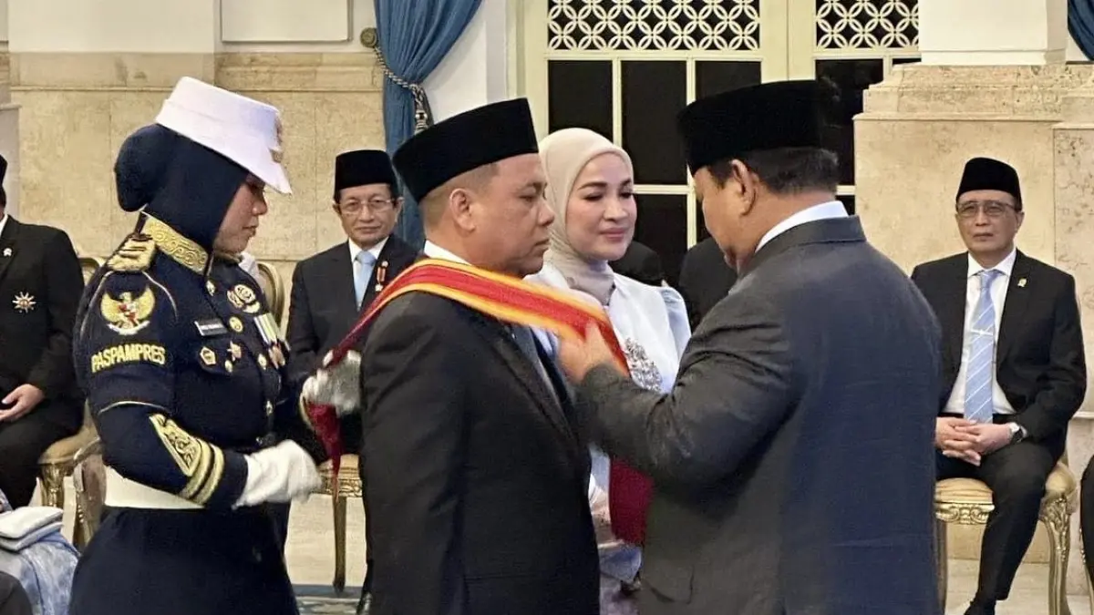 Haji Isam.