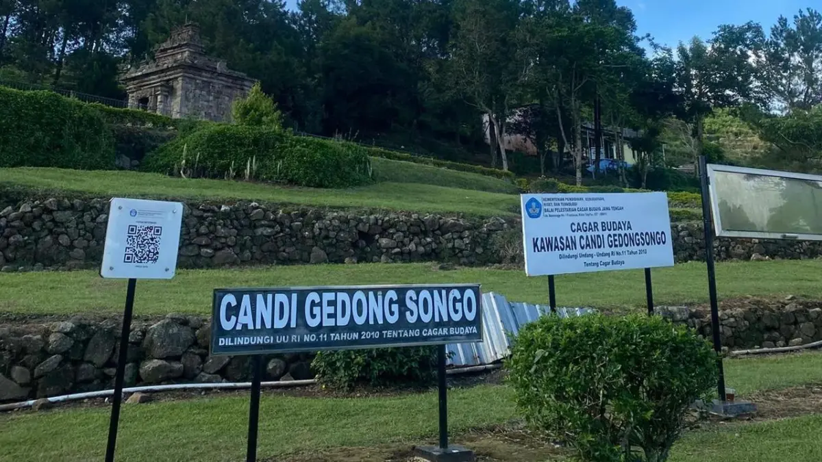 Candi Gedong Songo di lereng Gunung Ungaran.(fidelaamr/TikTok)