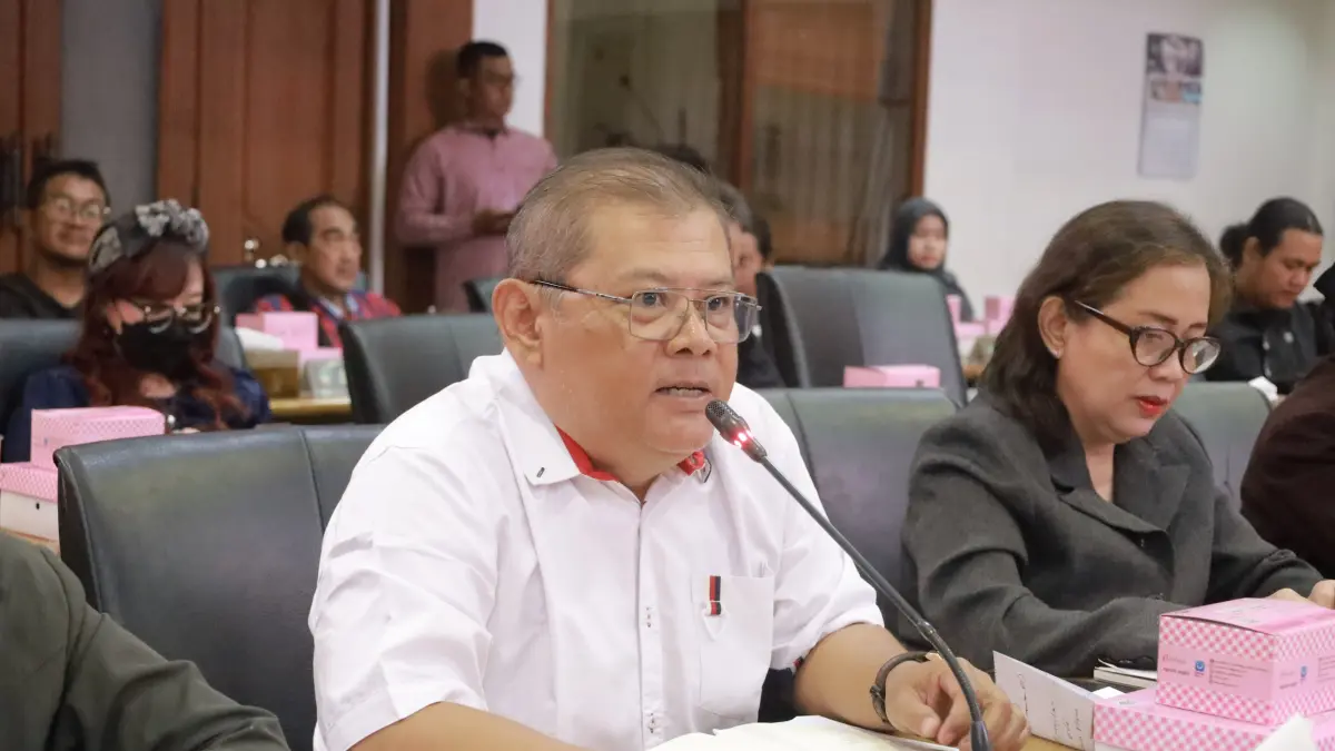 Warga Ledoksari Solo keberatan dengan rencana pengosongan lahan PT KAI. (Antonius Christian/solobalapan.com)
