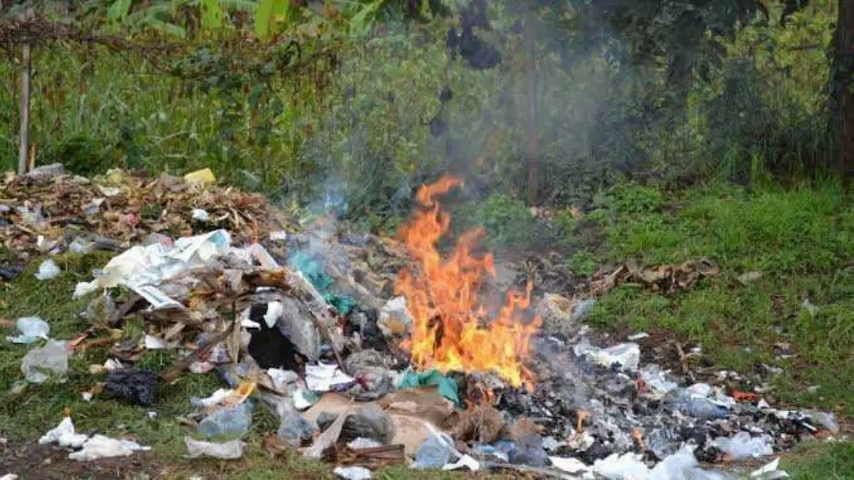 ILustrasi pembakaran sampah. (Dok. JawaPos.com)