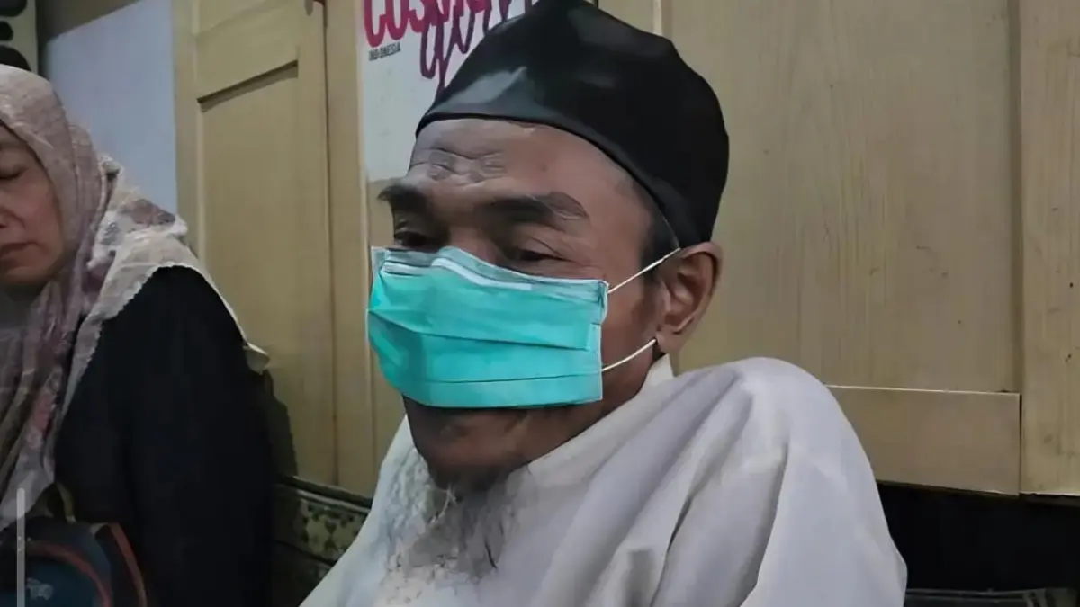 Suwarno (70), lansia difabel di Yogyakarta tercatat masuk desil 10 dan setahun lebih tak menerima PKH. (Foto: Instagram)