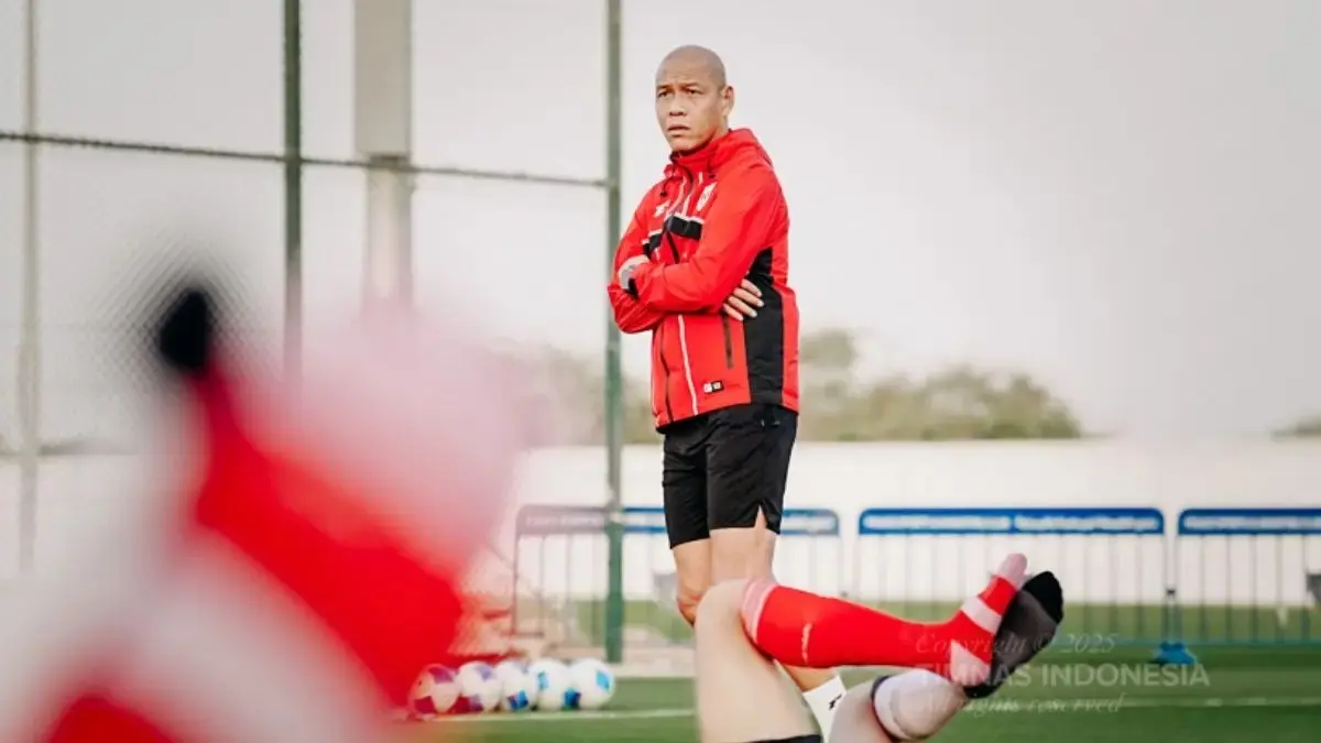 Nova Arianto pimpin sesi latihan Timnas Indonesia U-20 saat training camp. (Dok. PSSI)