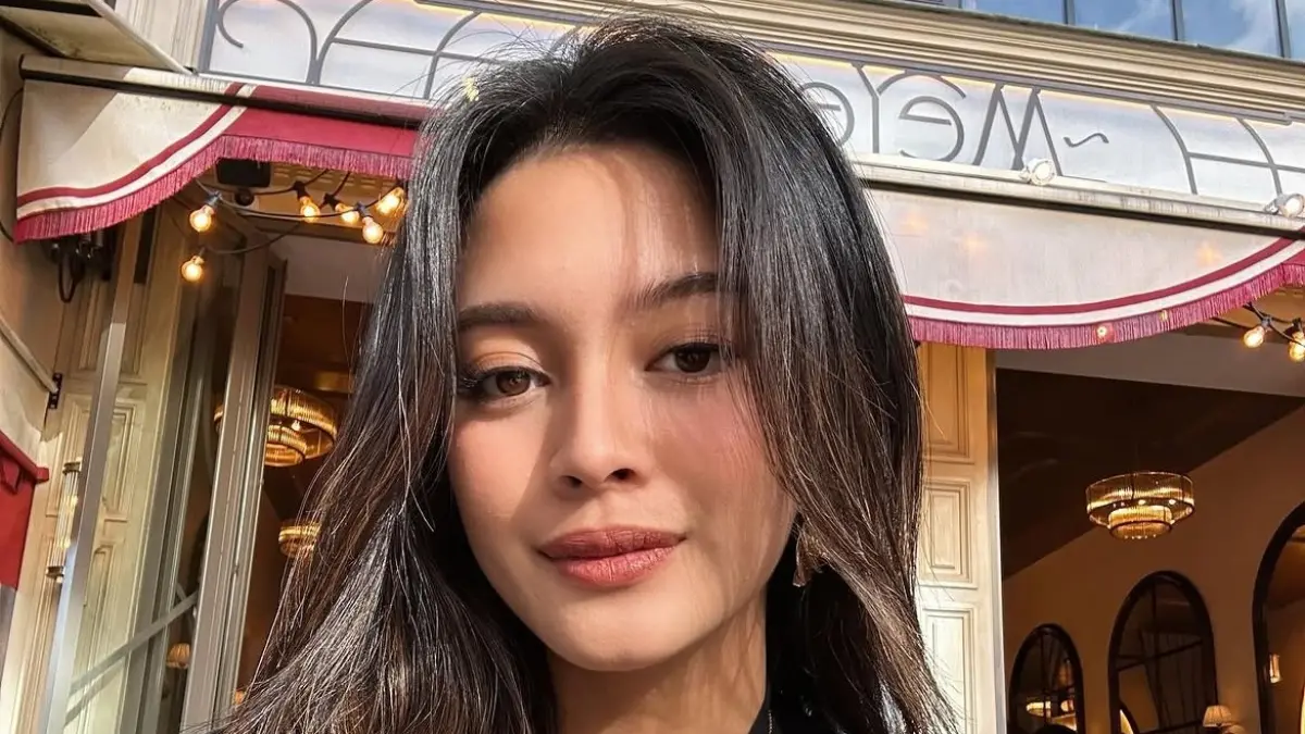 Yoriko Angeline pemeran Jihan dalam sinetron Terikat Janji dilamar Aldio Oekon di Paris. (Instagram yorikooangln_)
