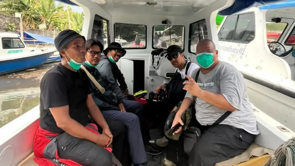 Lima orang jurnalis yang hilang kontak sebelum berangkat menuju gunung anak Krakatau pada Senin (7/9). (Istimewa)
