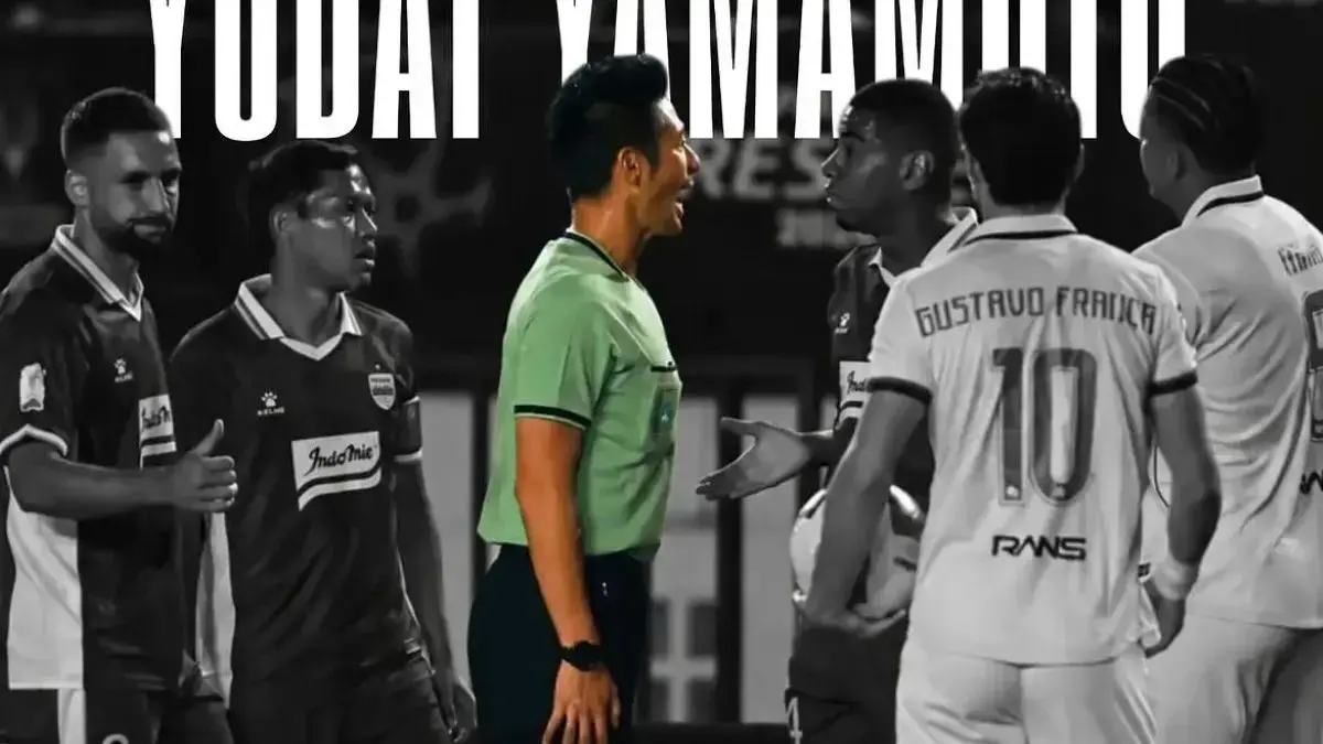 Wasit asal Jepang Yudai Yamamoto disebut akan memimpin laga Persija vs Persib. (Dok. instagram @forumwasit.idn)