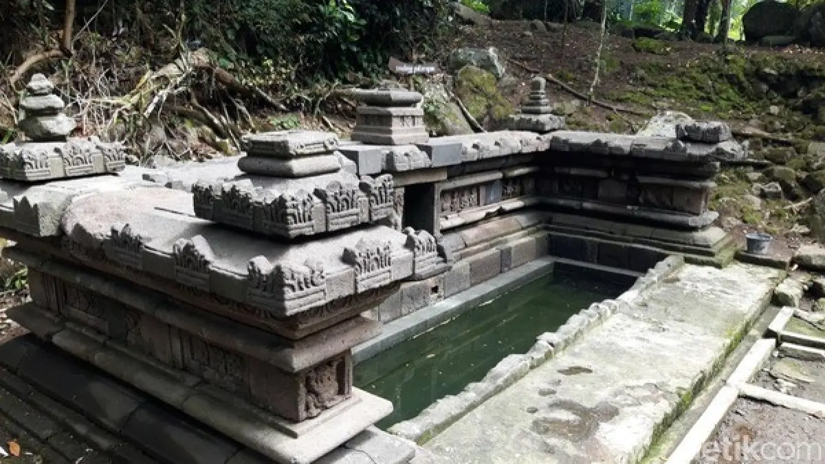Bagian Sendang Lerep di kompleks Petirtaan Cabean Kunti, Cepogo, Boyolali.(Cagar Budaya)