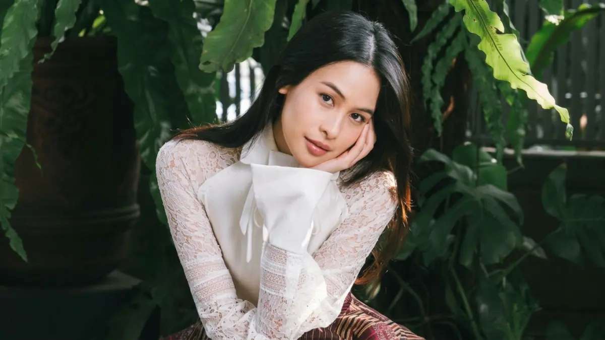 Maudy Ayunda buka suara usai videonya dinilai tak peka. Sang aktris berterima kasih atas kritik warganet dan berkomitmen untuk terus belajar.