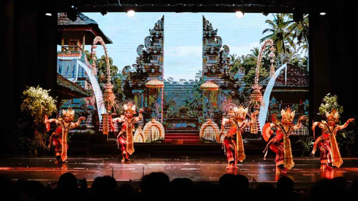 Legong Kreasi Mahottama pada Pentas Triwulan Catha Ambya #11