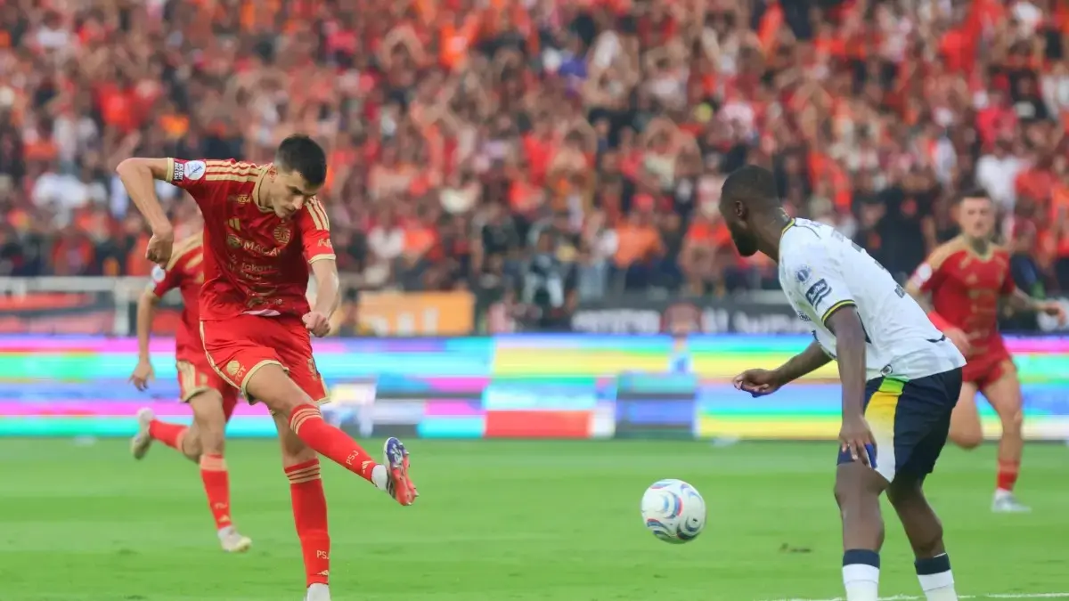 Persija Jakarta vs Persib Bandung pada pertandingan Super League di Stadion Utama Gelora Bung Karno, Jakarta, Sabtu (12/9). (Dery Ridwansah/JawaPos.com)