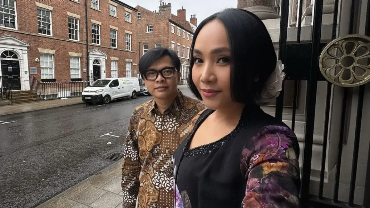 Armand Maulana dan Dewi Gita.