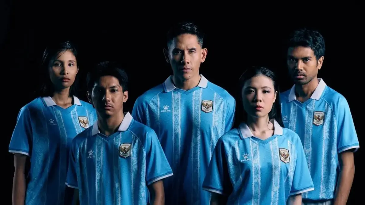 Jersey ketiga Timnas Indonesia resmi diperkenalkan Kelme dengan inspirasi alam Indonesia, laut, dan bunga melati. (Dok: Kelme Indonesia)