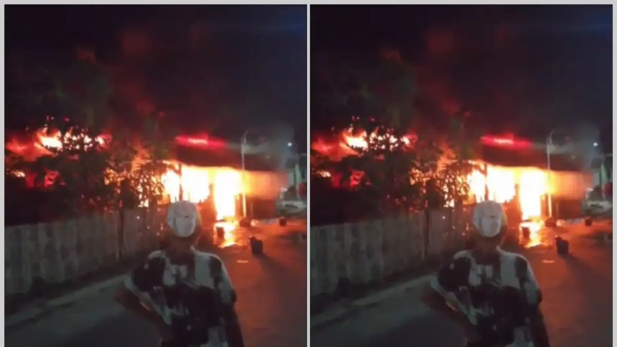 Rumah warga Desa Klumprit, Kecamatan Mojolaban, Kabupaten Sukoharjo, ludes terbakar akibat BBM tumpah, Kamis (17/9/2026). (Iwan Kawul/Radar Solo)