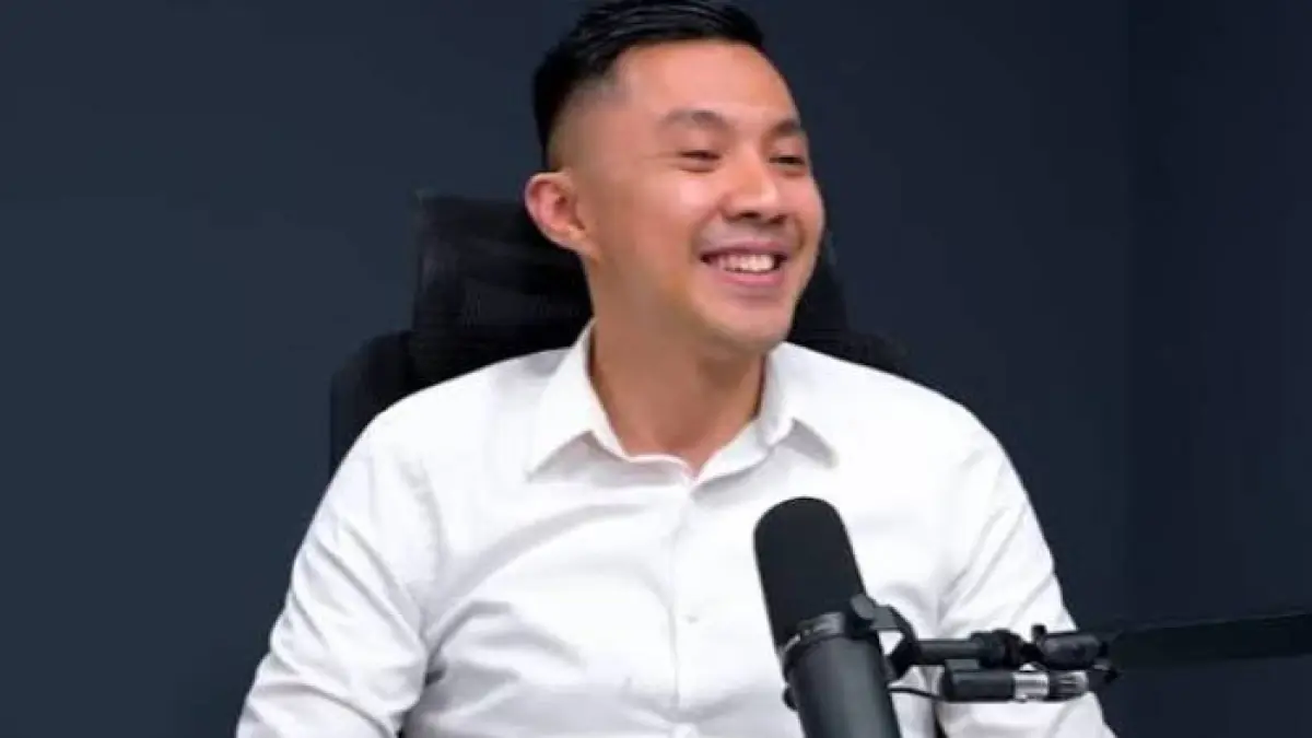 dr Gia Pratama.