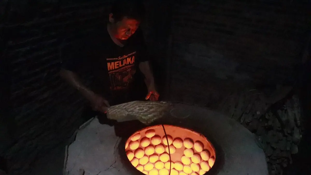Makanan Tradisional Kompya (Kumala Triswandaru)