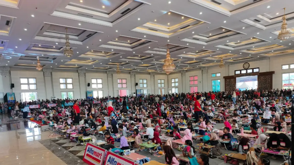 Diikuti 1.200 Peserta, Lomba Mewarnai Alfamart dan Johnson