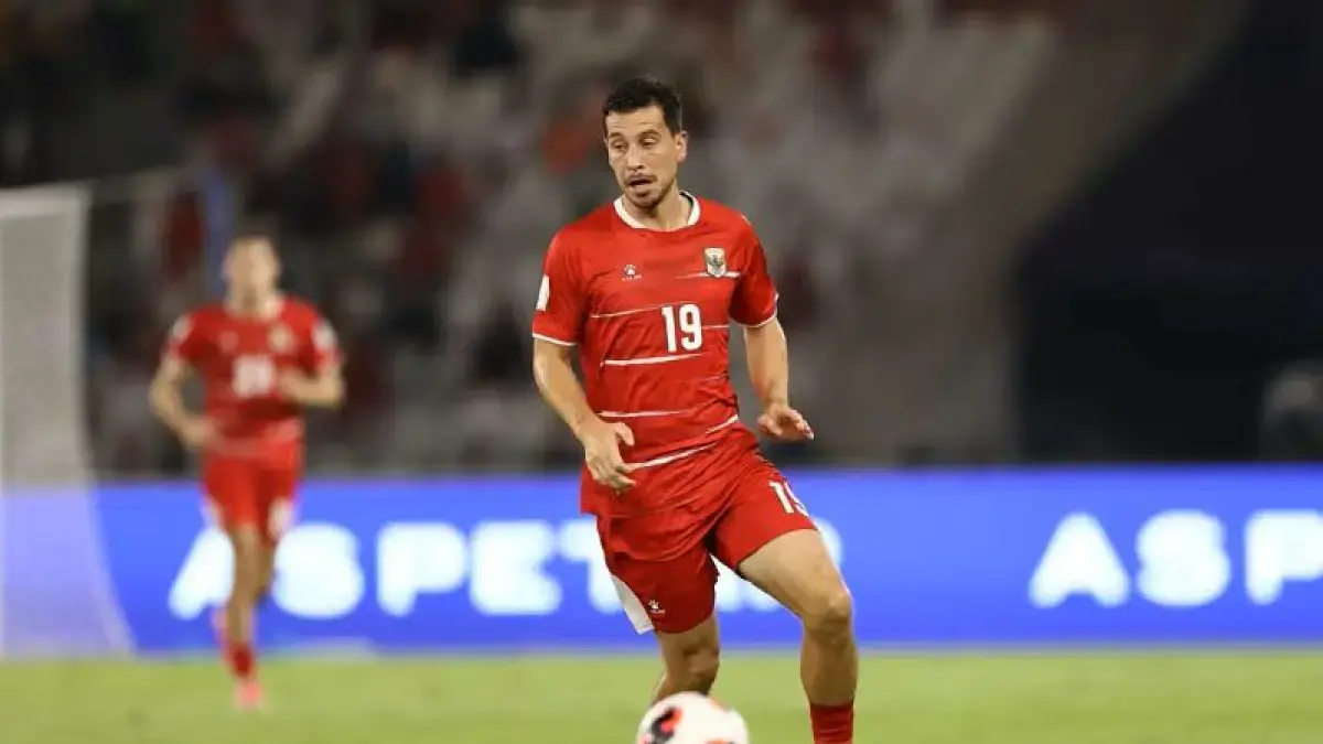 Thom Haye kena kartu merah lawan Malaysia.