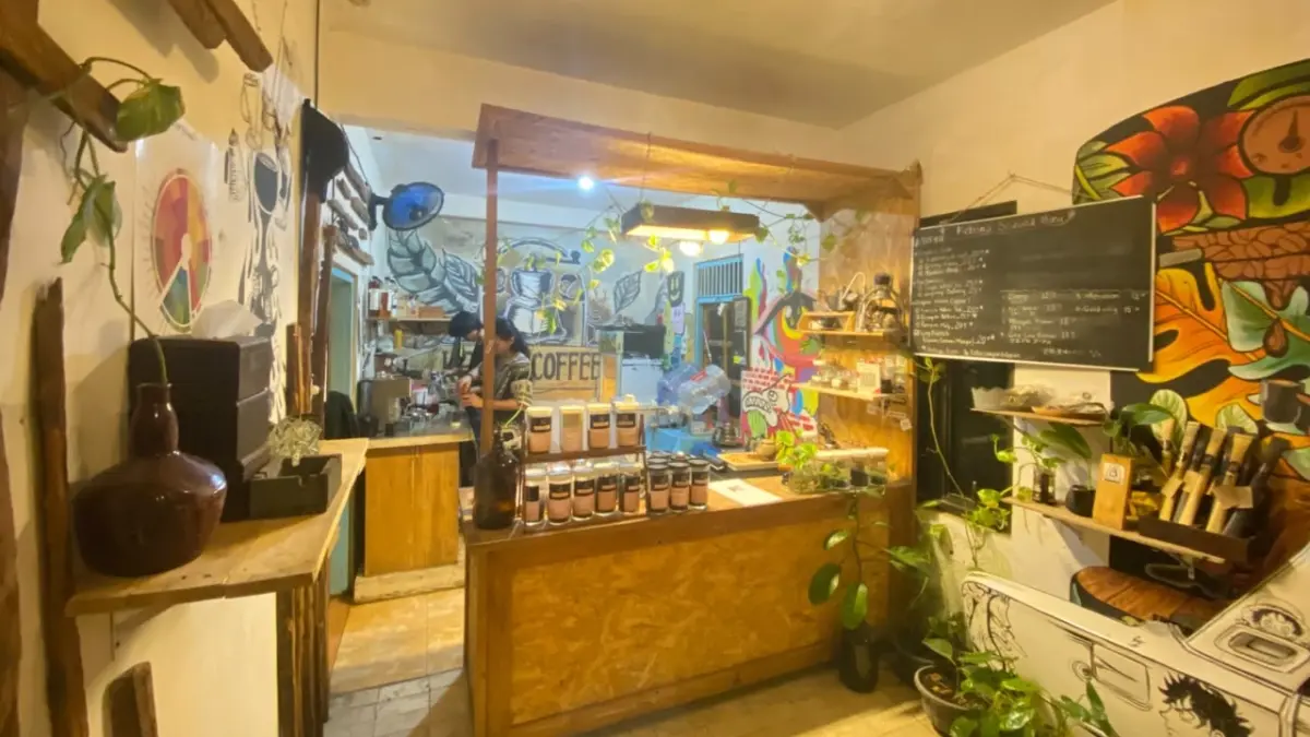 Foto kebon coffe dengan suasana tenang dan slow (Foto:pribadi/aditya)