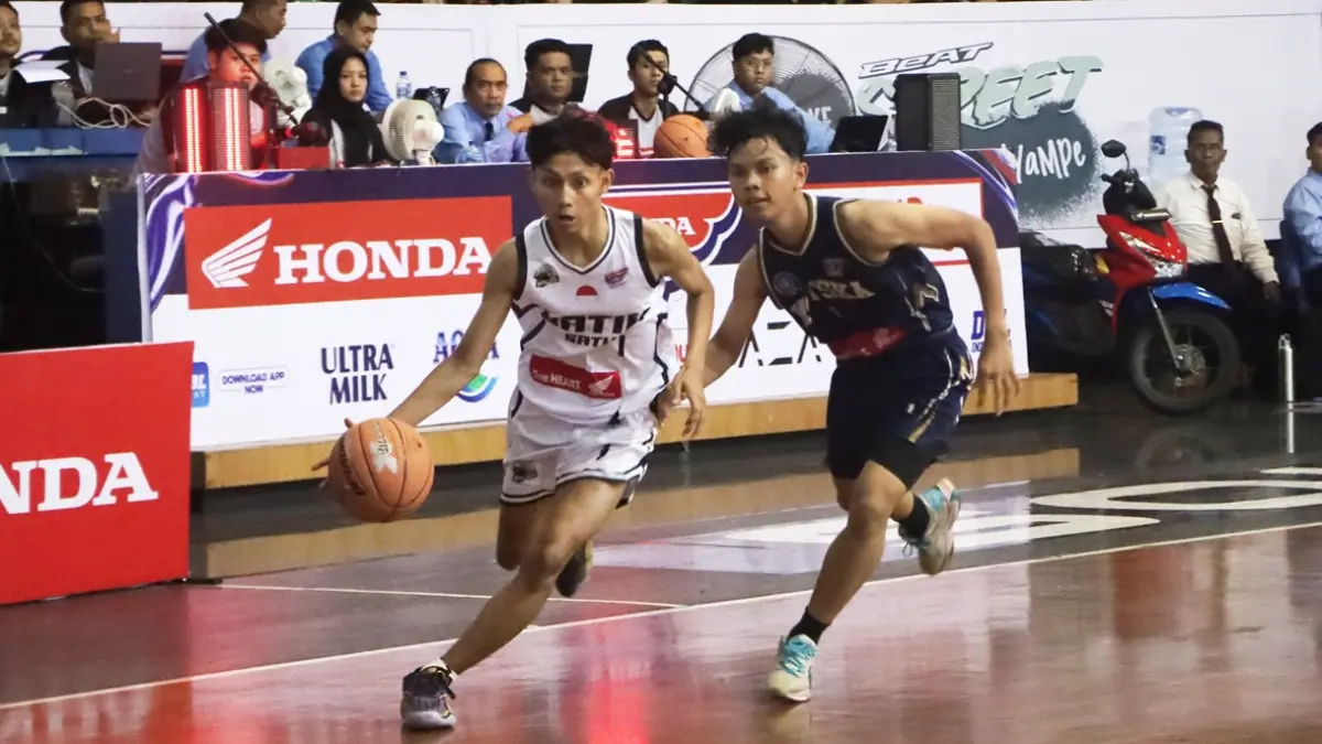 SMA Batik 1 Surakarta berhasil menekuk MAN 1 Solo di GOR Sritex Arena Selasa (29/9/2026). (Muh Ihsan/solobalapan.com)