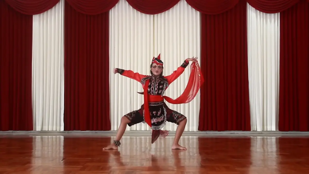 Tari Remo Gagrak Anyar (YouTube @valentinvivilia2477)