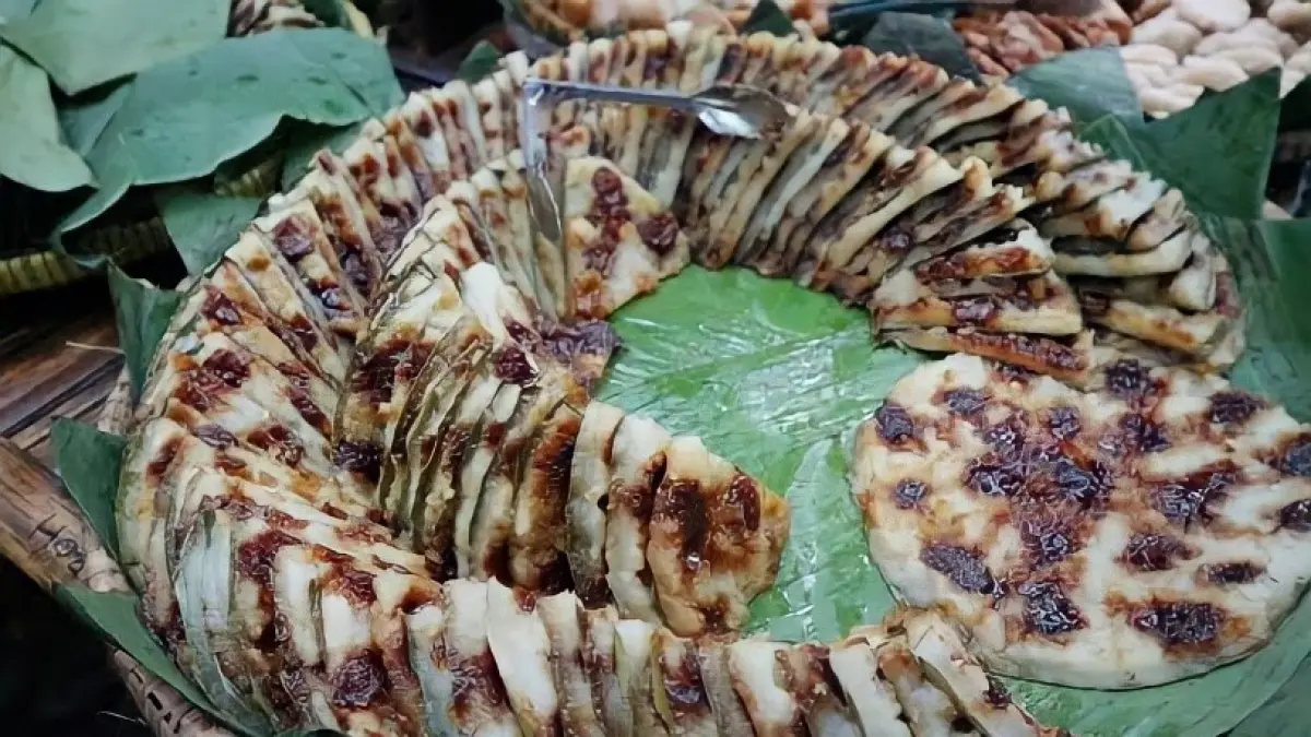 Ndas Borok, jajanan tradisional khas Temanggung.(LPMVisi)