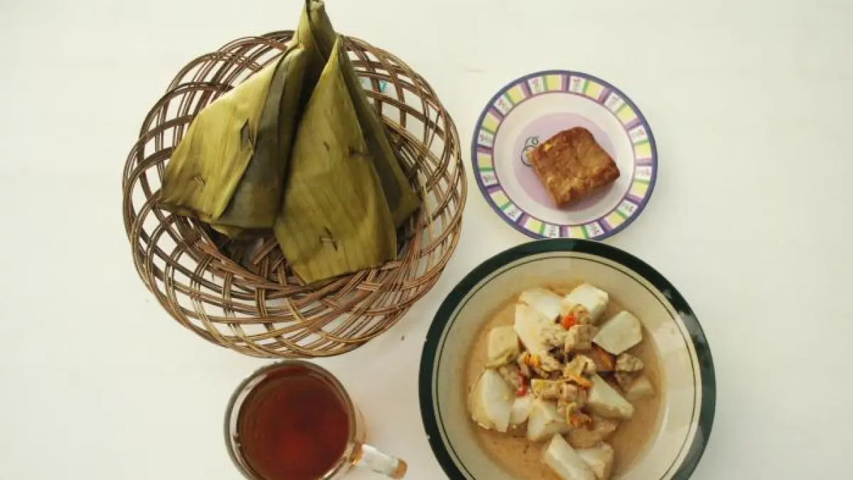 Sompil, makanan khas Klaten yang dulu dikenal sebagai bekal perjalanan.(Klaten)