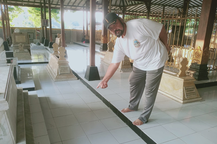 PEMAKAMAN: Lokasi pemakaman yang disiapkan R.Ay. Sri Bijatini di Bulu, Mantingan Rembang, Senin (10/7).